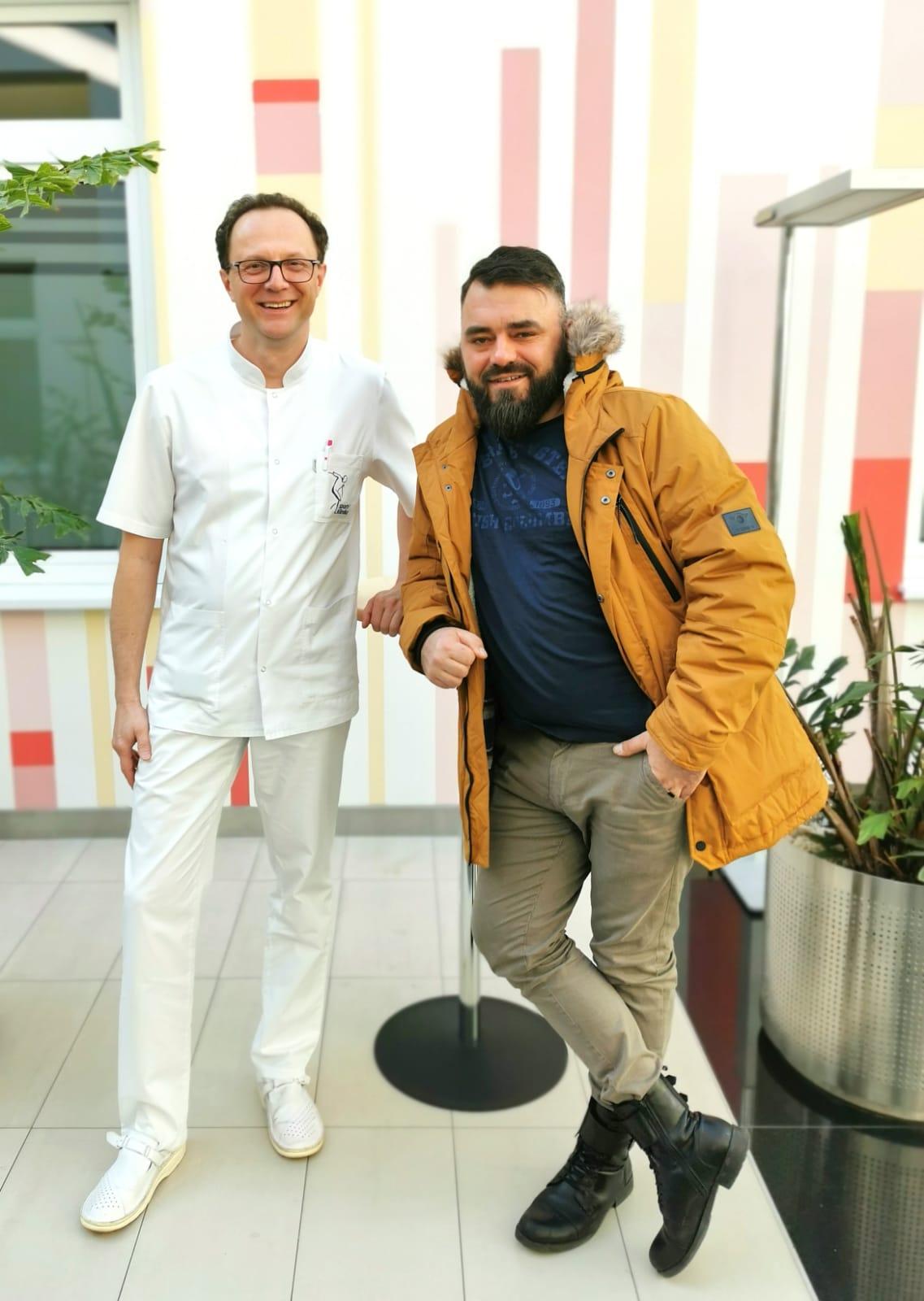 sport klinka ortopedia kabaret mlodych panow